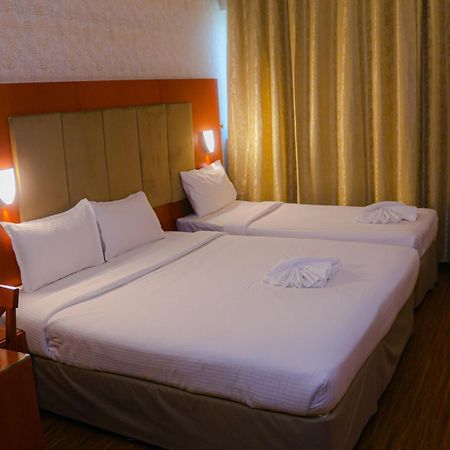 Boonmax Hotel Dubai Exteriör bild