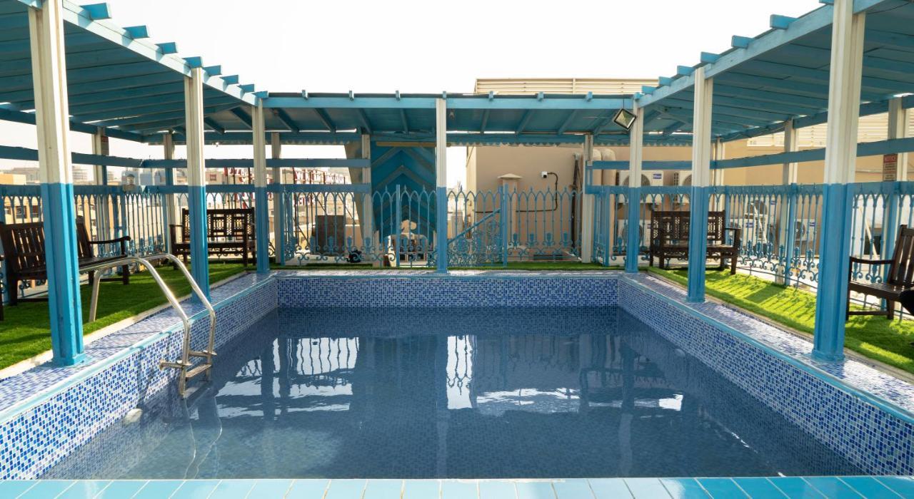 Boonmax Hotel Dubai Exteriör bild