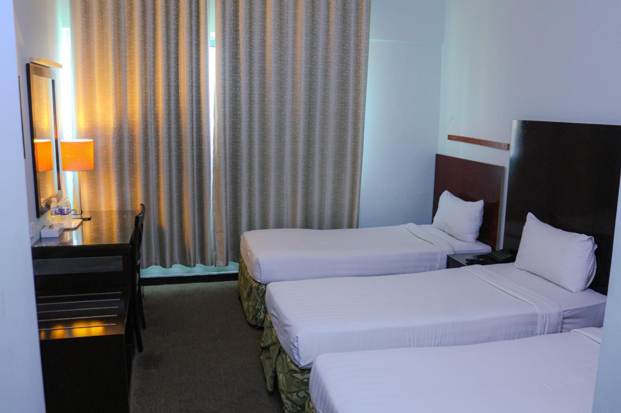 Boonmax Hotel Dubai Exteriör bild