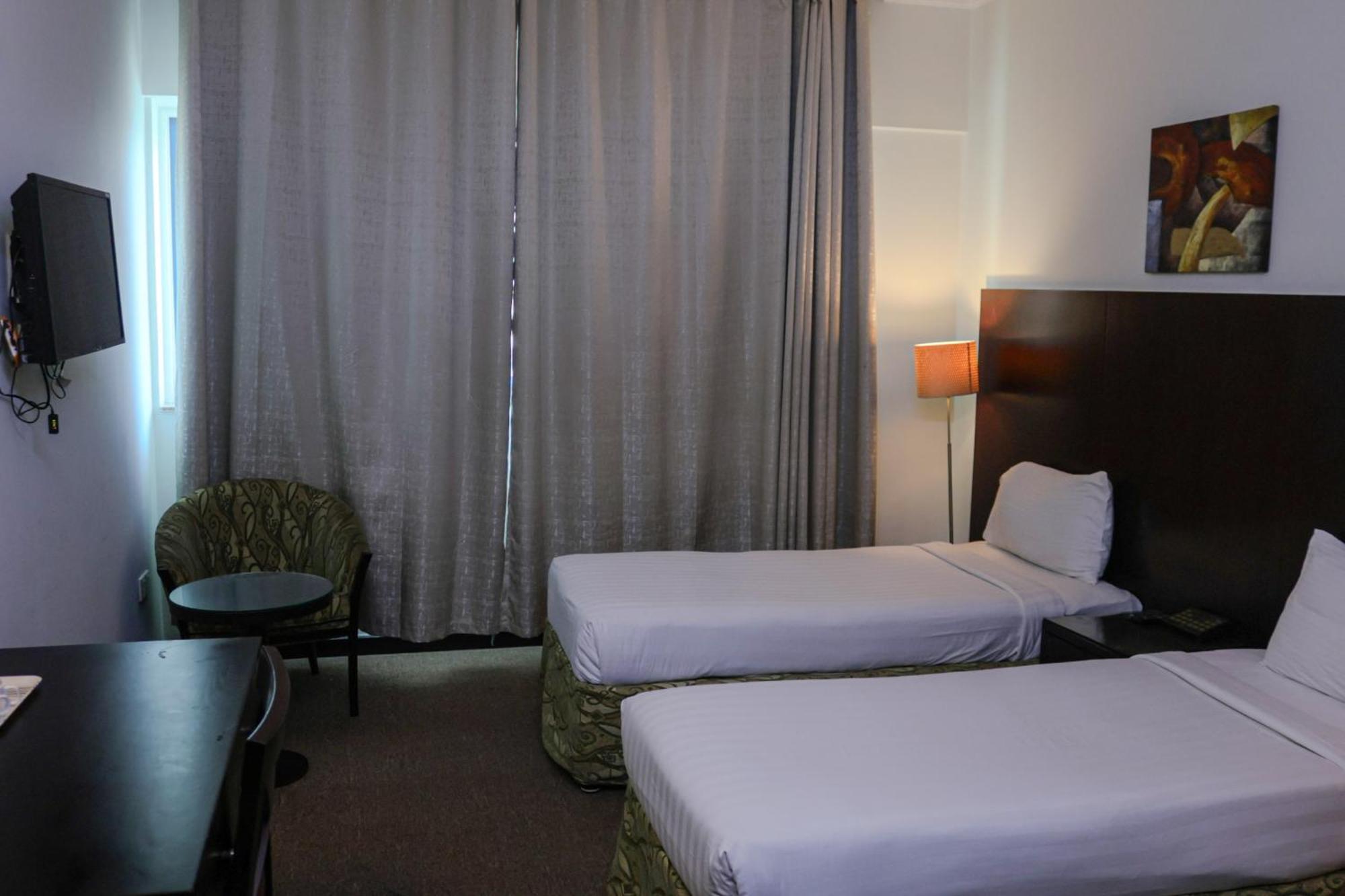 Boonmax Hotel Dubai Exteriör bild
